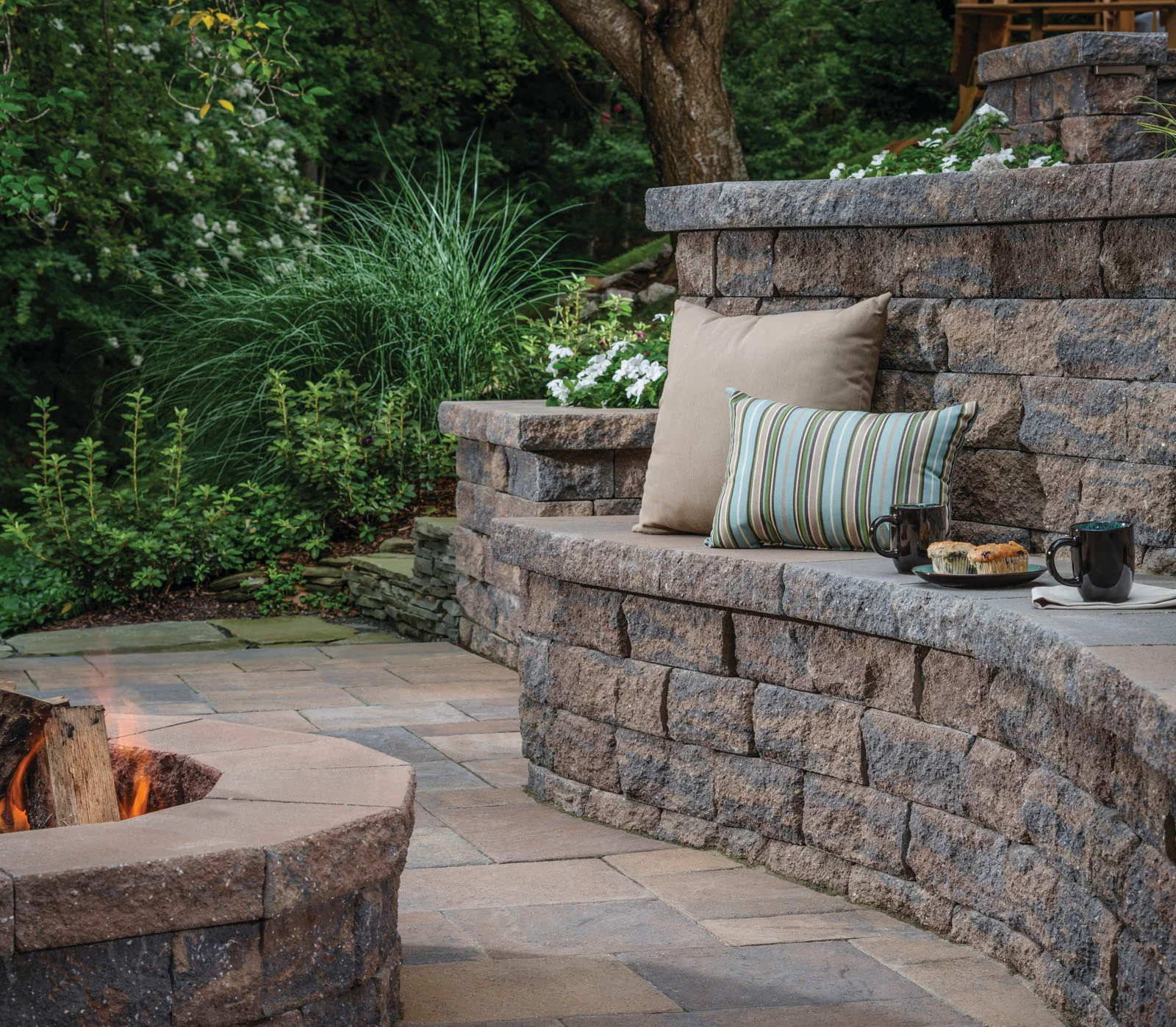 Patio Seating Walls | The Bravo's Landscape